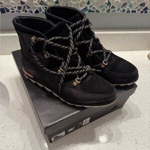 Sorel sneakchic alpine boots sz 10